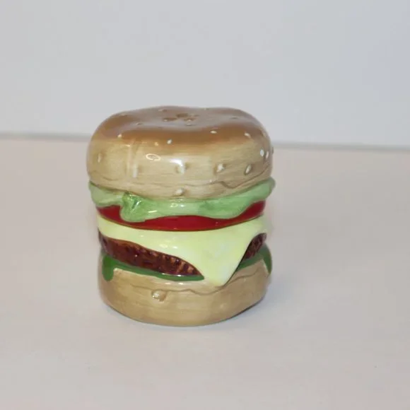 Pier 1 Salt and Pepper Shaker, Cheeseburger Salt and Pepper Shaker - Picture 2 of 7